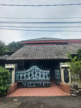 Rumah luas di Pondok Gede