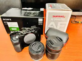 Sony Mirrorless A7C kit + lensa + acc