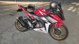honda cbr 2017 body hitam 90 persen baruu