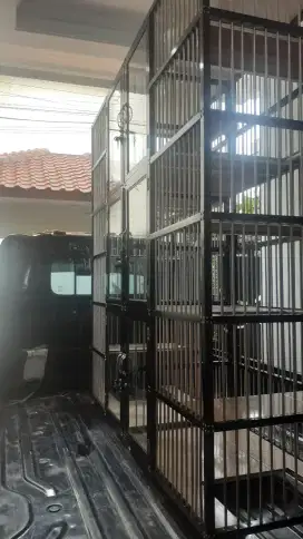 Kandang 6 pintu ,aluminium