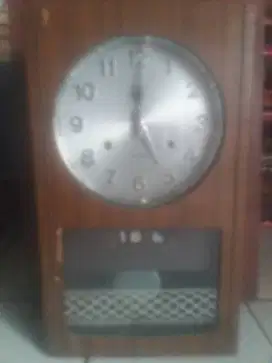 JUAL Jam dinding kayu antik merk SEIKO  30 Days