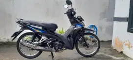 di jual revo fit warna hitam biru
