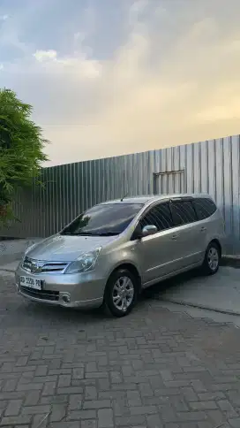 Grand Livina XV ultimate 2011 Automatic