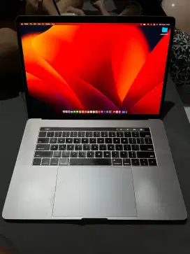 Macbook pro retina 2017 grey touchbar 16/256gb quadcore i7 batangan