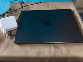 MacBook Pro M3 14 18GB/1TB