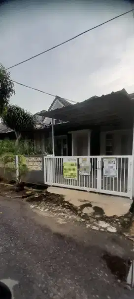 DI JUAL RUMAH type 100/120