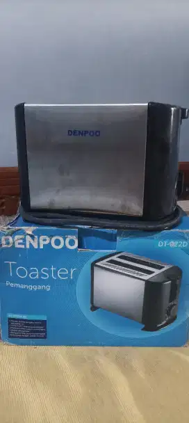 Pemanggang Roti DENPOO DT-022D