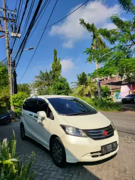 [Gress Mobil Kutisari]Freed E Psd 1.5 AT Tahun 2011