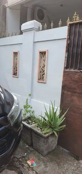 DIKONTRAKKAN RUMAH 2 LANTAI – BAMBU APUS, CIPAYUNG, JAKARTA TIMUR