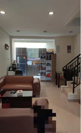 Rumah Rapi Layar Permai Pantai Indah Kapuk 2 Lantai Siap Huni
