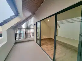 Rumah Attic Type 6x12 Di Cluster Leonora Gading Serpong