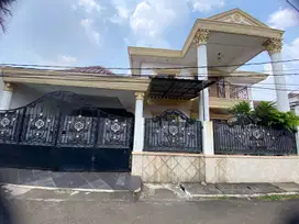 Rumah MEWAH di Jatiwaringin Jakarta Timur