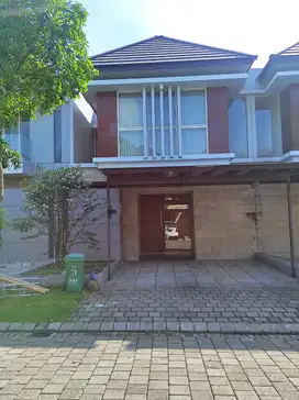 Disewakan Rumah 2 Lantai Semi Furnish di Cluster Edenia, Graha Natura