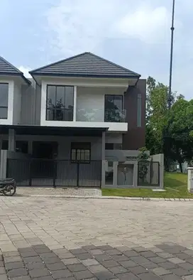 Disewakan Rumah 2 Lantai Baru Gress di Morning Glory, Graha Natura