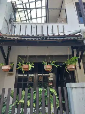 Dijual Kos-Kosan Dekat Kampus Pasundan 6 Kamar, Lokasi Strategis