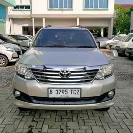 TOYOTA FORTUNER V 2.7 4X4 AT 2013