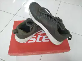 Jual Sepatu Laki2/Cewek Bisa