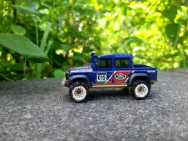 Diecast land rover defender