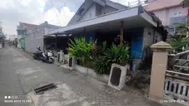 Dijual Tanah Bonus Rumah 3 Kamar Tidur Dekat Kampus UGM Yogyakarta
