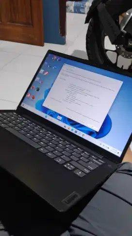 Dijual Laptop Lenovo v14 G3 IAP Ci3 gen 12/ 8 GB RAM/ 256 SSD