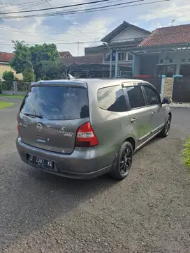Nissan Grand livina 2011 Bensin