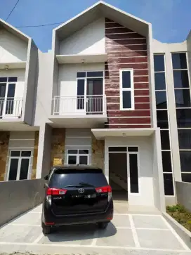 Jual rumah 3 kamar tidur di The 8 Residence Malang