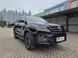 Toyota Fortuner 2.4 VRZ GR Sport 4x2 Facelift Diesel AT 2022 Hitam