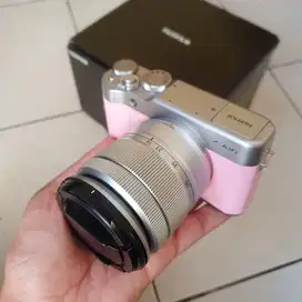 Mirrorless Fujifilm XA10 like NEW