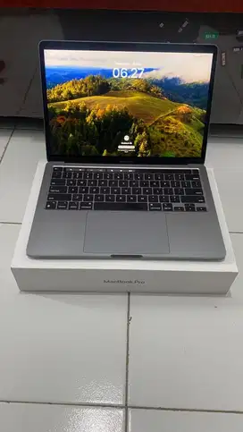 MACBOOK PRO RETINA M1 2020 8/256 FULLSET