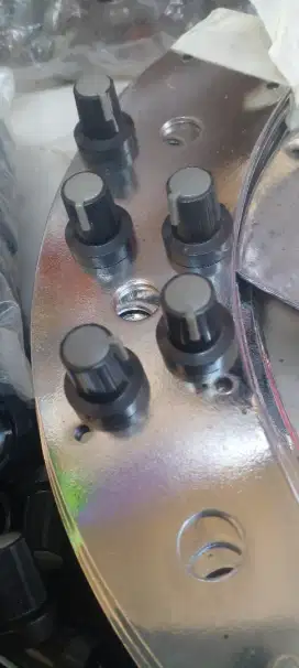 KNOP EFEK GITAR ATAU AMPLI GITAR PLASTIK PADAT BORONG