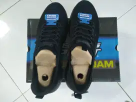 Jual Sepatu Skechers Hitam