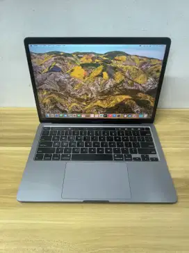 MacBook Pro 2020 touchbar. i7. Ram 16gb. Ssd 1tb