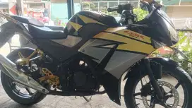 Cbr 150r 2015 mulus dan surat lengkap