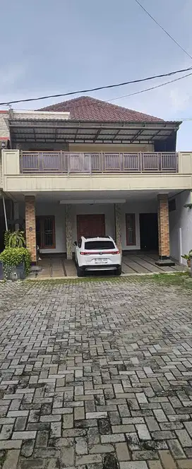 dijual rumah di depok , nyaman dan luas.