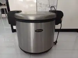 Rice cooker and warmer