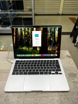 MACBOOK AIR M2 2022 13 INCHI 24/2TB SECOND ORIGINAL