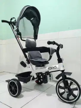 Sepeda anak roda tiga merk iora type T23