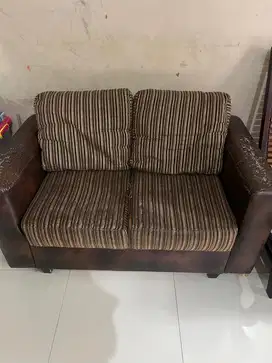 kursi sofa 2 seater