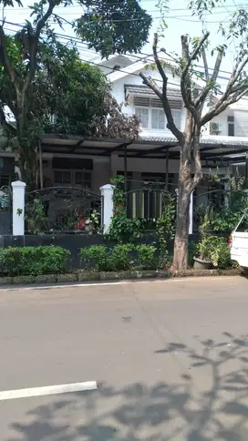 Rumah Terawat di Pinggir Jalan Sektor 9 Bintaro AF-16339