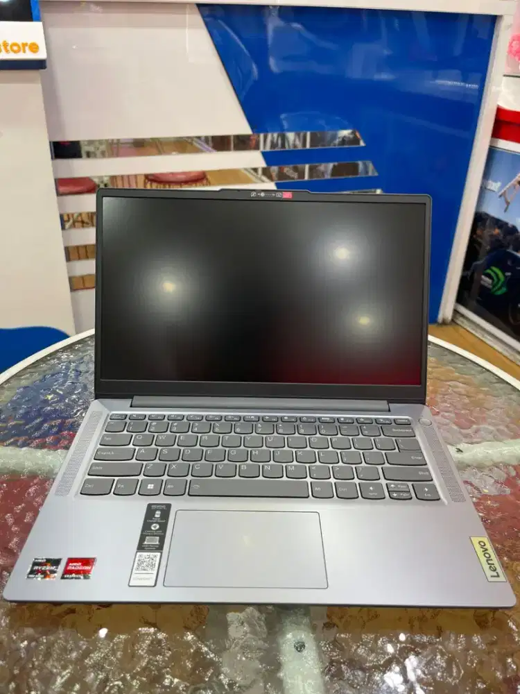 LENOVO IP SLIM 3 AMD RYZEN