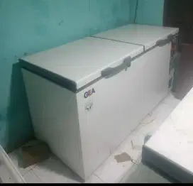Di jual frizeer box 600 liter