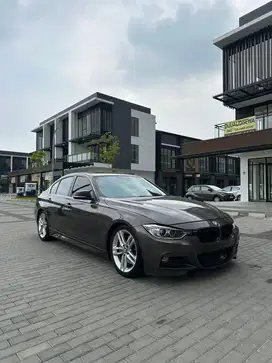 BMW F30 335i 2012