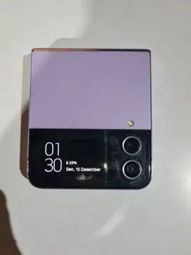 Samsung Galaxy Z Flip 4 8/128 Minus Layar