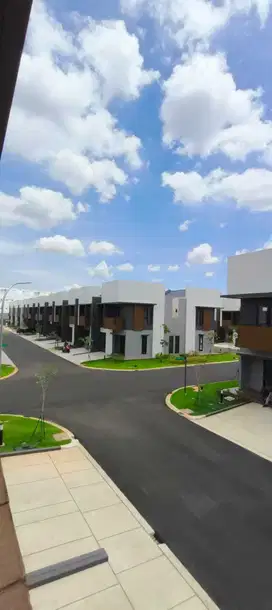 Disewa Rumah Baru 2 Lantai Summarecon Crown Gading