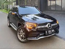 Facelift Mercedes Benz GLC200 AMG Line 2019 Hitam Service Record