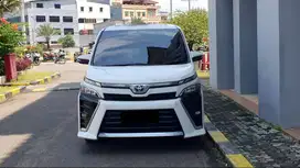[ LOW KM ] Toyota Voxy 2.0 ATPM Putih 2018/2019