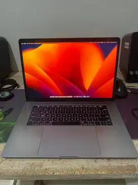 Macbook pro 15 inchi