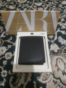 Dompet cowok merk Zara