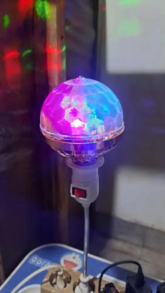 Lampu Disco 7 Warna