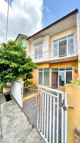 Rumah Pinggir Jalan Cocok Untuk Usaha